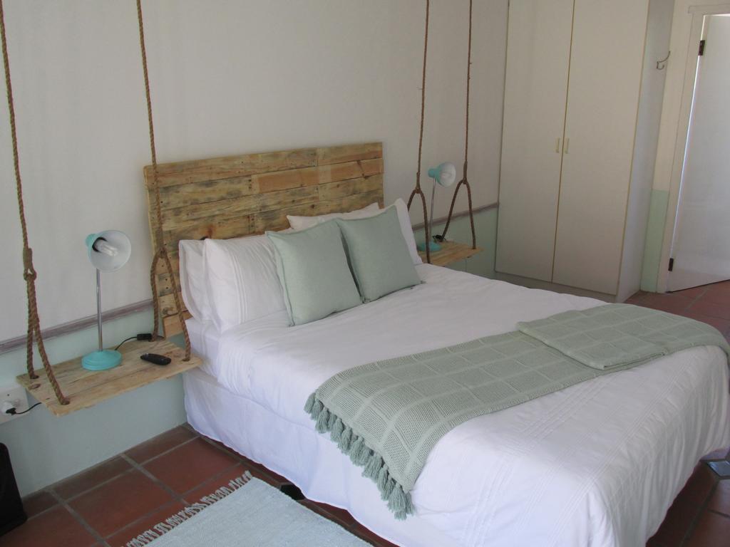 Due South Guest House Langebaan Exterior foto